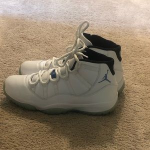 Air Jordan Retro 11 Legend Blue